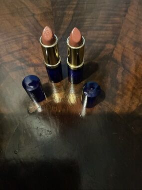 TWO NEW ESTEE LAUDER LIPSTICKS 💄